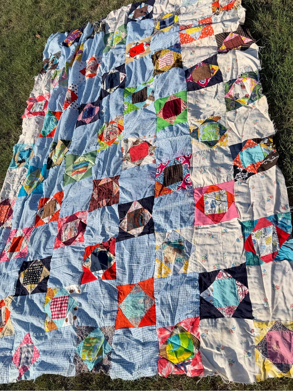 Vintage 70s Handmade Patchwork Floral Handmade Quilt Top cotton blanket